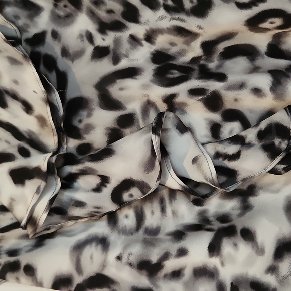 Sleeveless top - Picture 2 of 3